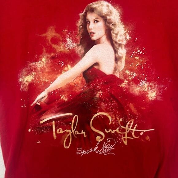 Gildan Youth Red Taylor Swift 2011 Speak Now Concert Tour Graphic T-Shirt Medium - Picture 2 of 7
